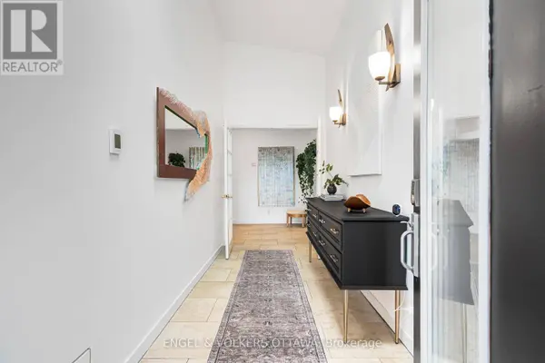 1926 RIDEAU GARDEN DRIVE, Ottawa, ON K1S1G6