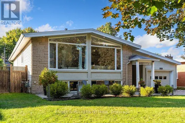 1926 RIDEAU GARDEN DRIVE, Ottawa, ON K1S1G6