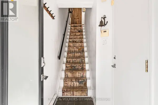 47 Ontario ST #C, Ottawa, ON K1K1L1