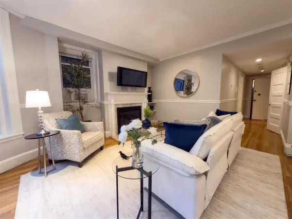 405 Commonwealth Ave #2B, Boston, MA 02215
