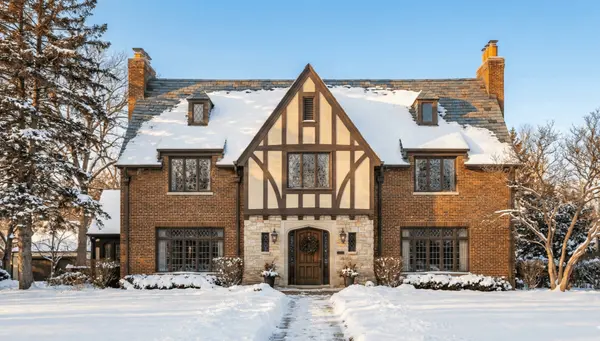 Should I List My North Shore Home Now or Wait Until Spring?,Laurie Field