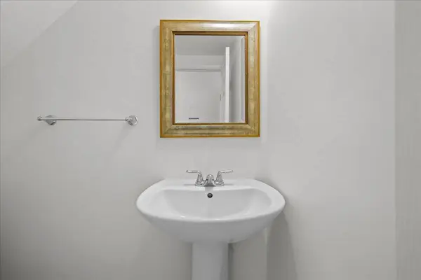 429 Elm ST #5J, Deerfield, IL 60015