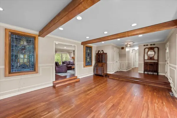 1447 Carol LN, Deerfield, IL 60015