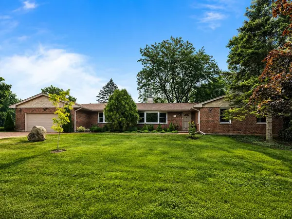 1447 Carol LN, Deerfield, IL 60015