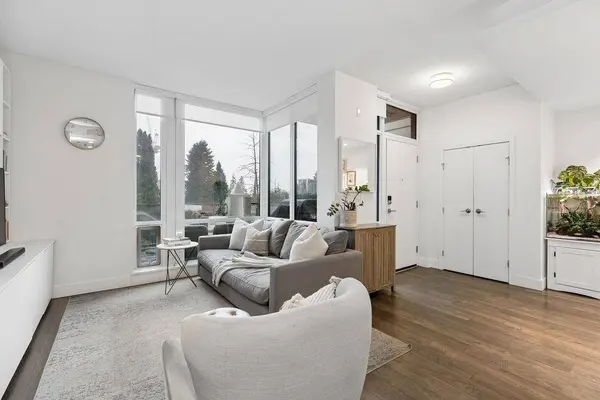 1550 Fern ST, North Vancouver, BC V7J 0A9