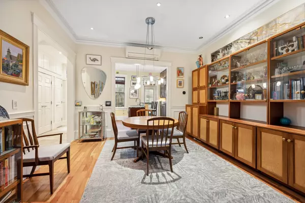 Boston, MA 02118-4526,98 E Brookline St #1