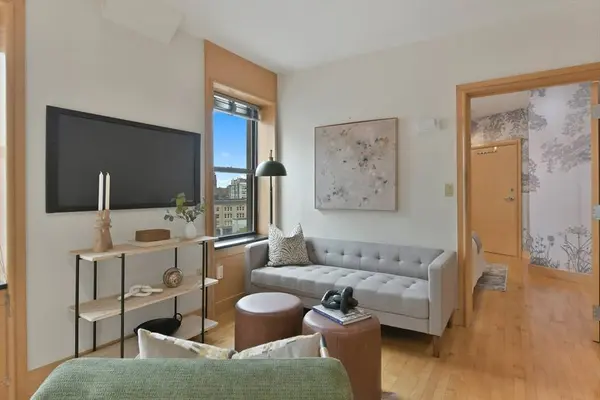 42-44 Beach St #8D, Boston, MA 02111