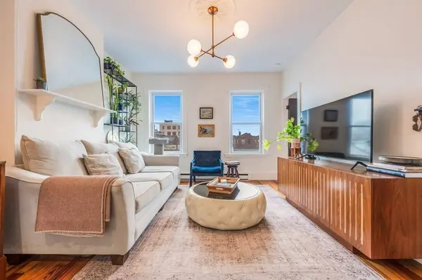 39 Story St #3, Boston, MA 02127