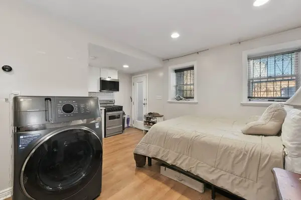 164 F St #4, Boston, MA 02127