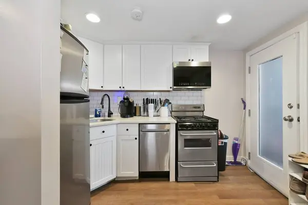 164 F St #4, Boston, MA 02127