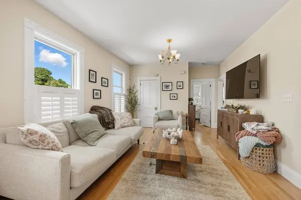 285 Neponset Ave #3, Boston, MA 02122