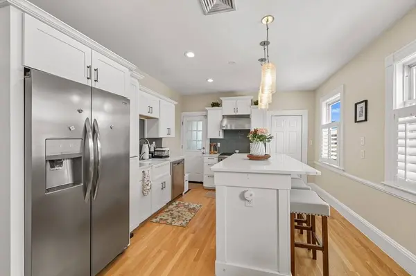 285 Neponset Ave #3, Boston, MA 02122