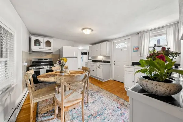 528 E 3rd St #A, Boston, MA 02127