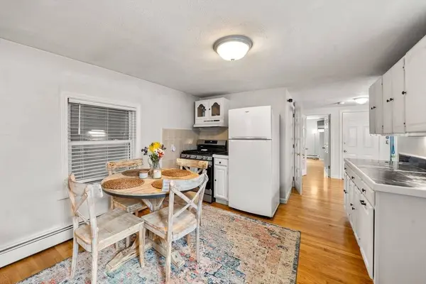 528 E 3rd St #A, Boston, MA 02127