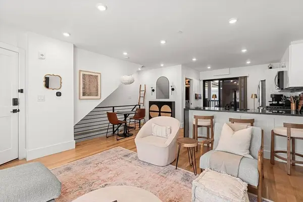4-6 Everett Pl #1, Boston, MA 02128