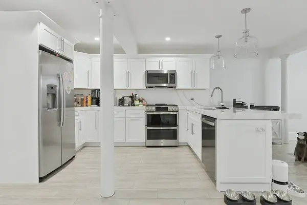 467 E 8th #1A, Boston, MA 02127