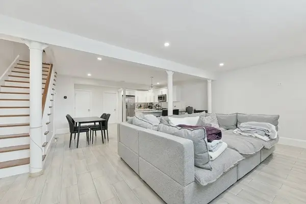467 E 8th #1A, Boston, MA 02127