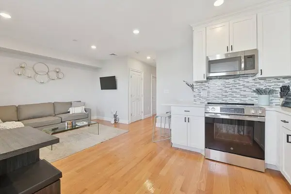 214-216 E Eagle St #5, Boston, MA 02128