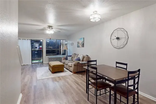 4345 Carter Creek Pkwy #11, Bryan, TX 77802