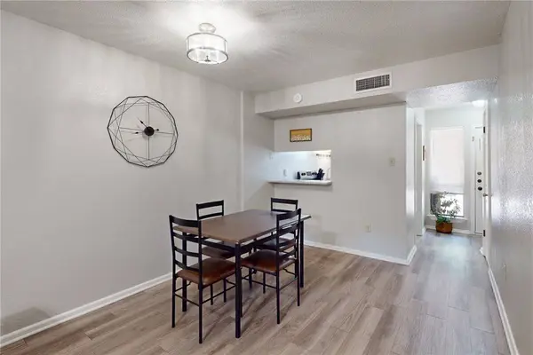 4345 Carter Creek Pkwy #11, Bryan, TX 77802