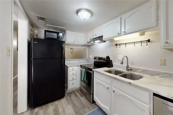 4345 Carter Creek Pkwy #11, Bryan, TX 77802