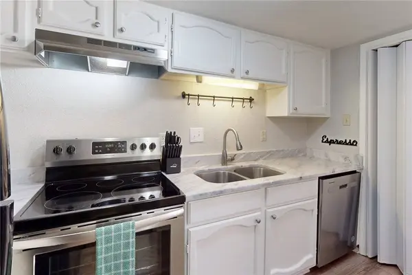 4345 Carter Creek Pkwy #11, Bryan, TX 77802