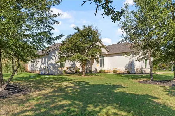 18266 Cantle CT, College Station, TX 77845