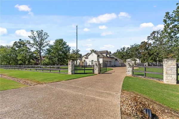 18266 Cantle CT, College Station, TX 77845