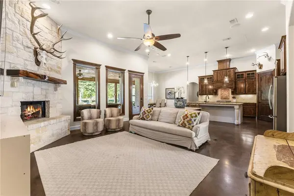 18266 Cantle CT, College Station, TX 77845