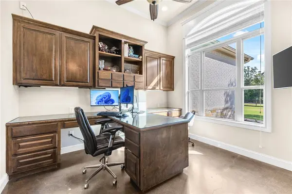 18266 Cantle CT, College Station, TX 77845