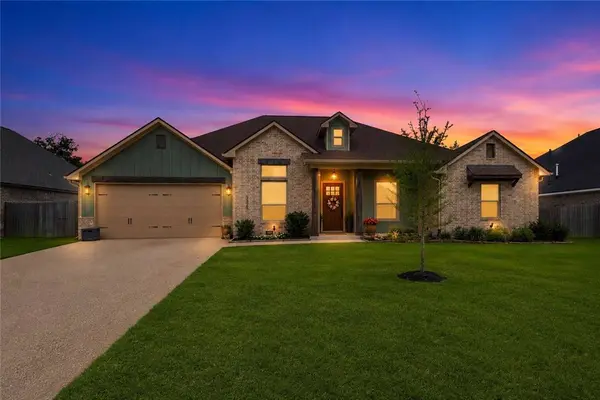3320 Stoneleigh RD, Bryan, TX 77808