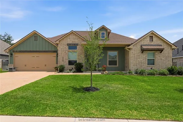 3320 Stoneleigh RD, Bryan, TX 77808
