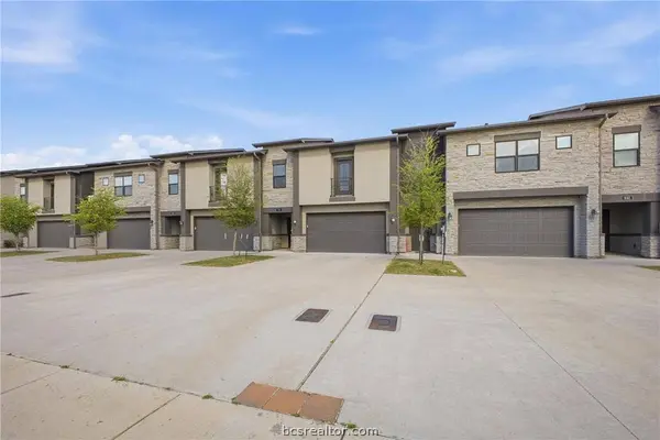 536 Momma Bear DR, College Station, TX 77845