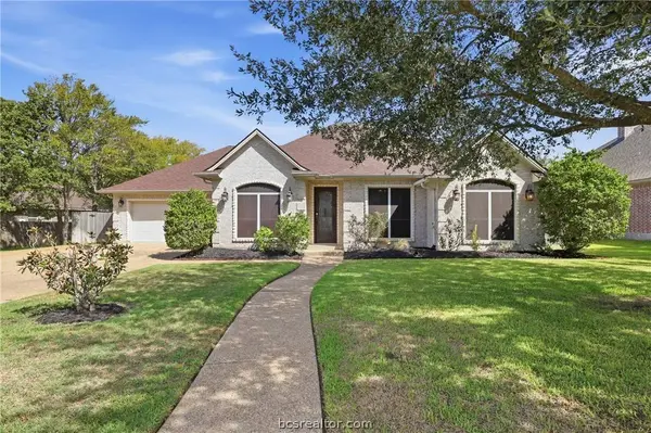 2151 Rockcliffe LOOP
