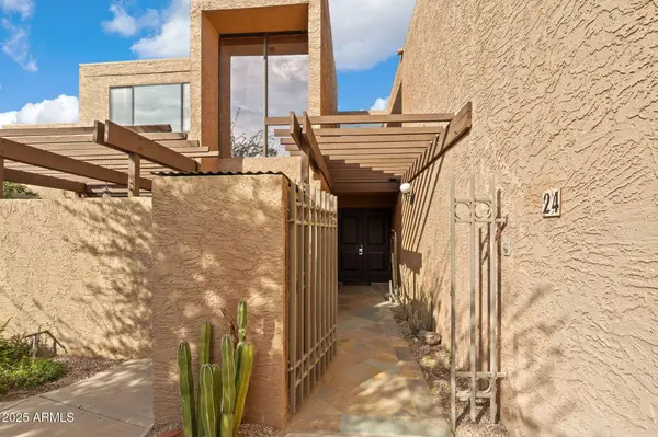 7401 N SCOTTSDALE Road #24, Paradise Valley, AZ 85253