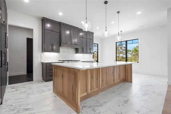 13775 Colline Rd, Bentonville, AR 72712