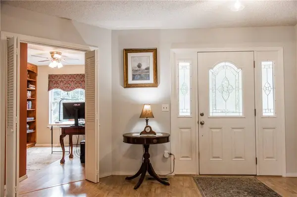 2 Coalburn Cir, Bella Vista, AR 72715