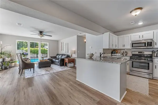 1902 SE Lawrence St, Bentonville, AR 72712