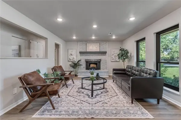 1902 SE Lawrence St, Bentonville, AR 72712