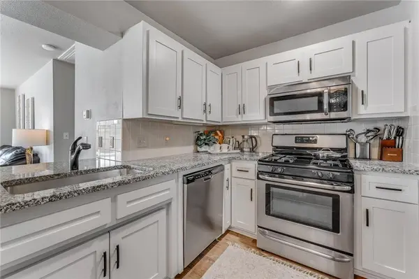 1902 SE Lawrence St, Bentonville, AR 72712