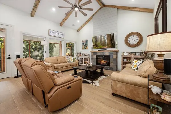 11 Rochester Dr, Bella Vista, AR 72714