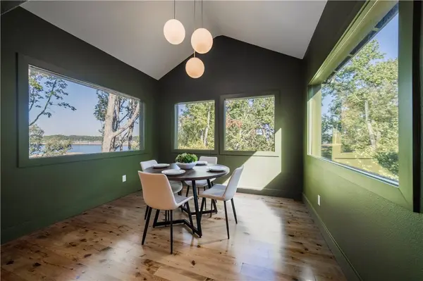 8485 Cedar Ter, Rogers, AR 72756