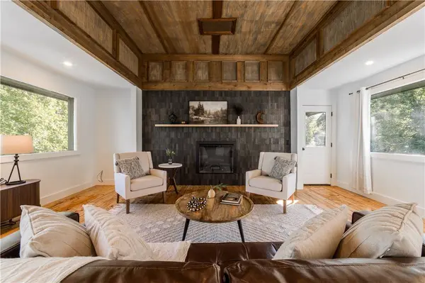 8485 Cedar Ter, Rogers, AR 72756