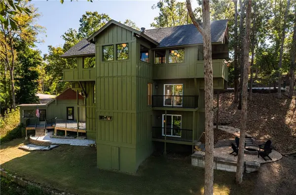 8485 Cedar Ter, Rogers, AR 72756