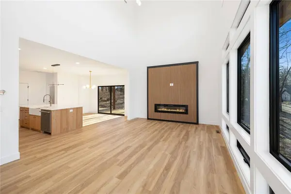 8 Selkirk Cir, Bella Vista, AR 72715