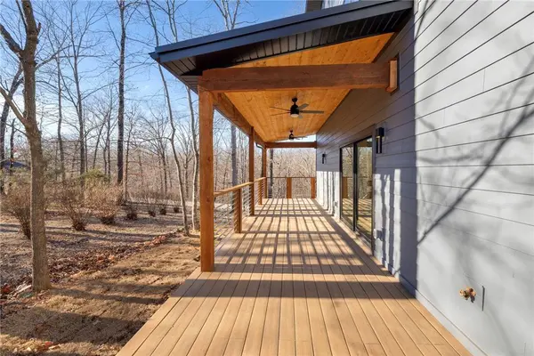 8 Selkirk Cir, Bella Vista, AR 72715