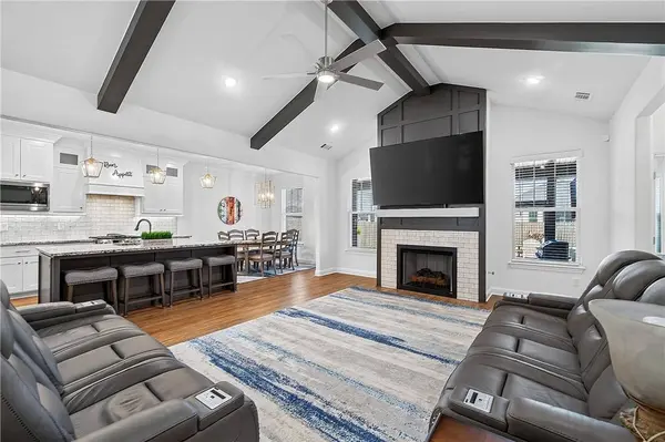 2030 Larry Ln, Bentonville, AR 72713