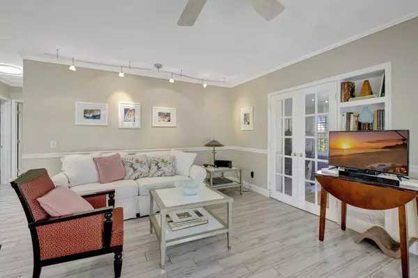 2940 SE Treasure Island RD, Port Saint Lucie, FL 34952