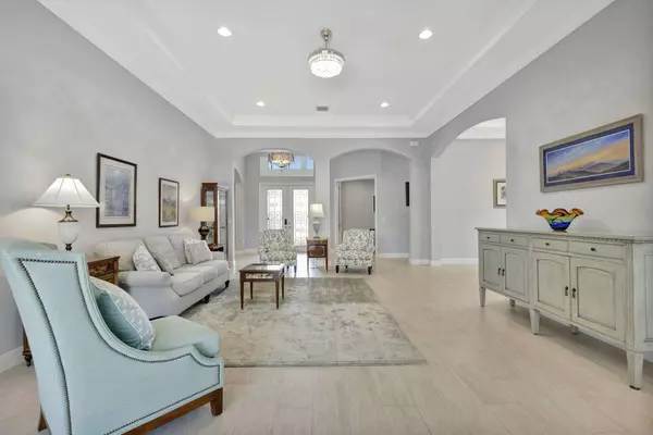 9129 SW Pepoli WAY, Port Saint Lucie, FL 34987