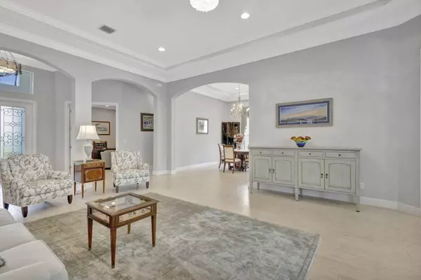 9129 SW Pepoli WAY, Port Saint Lucie, FL 34987